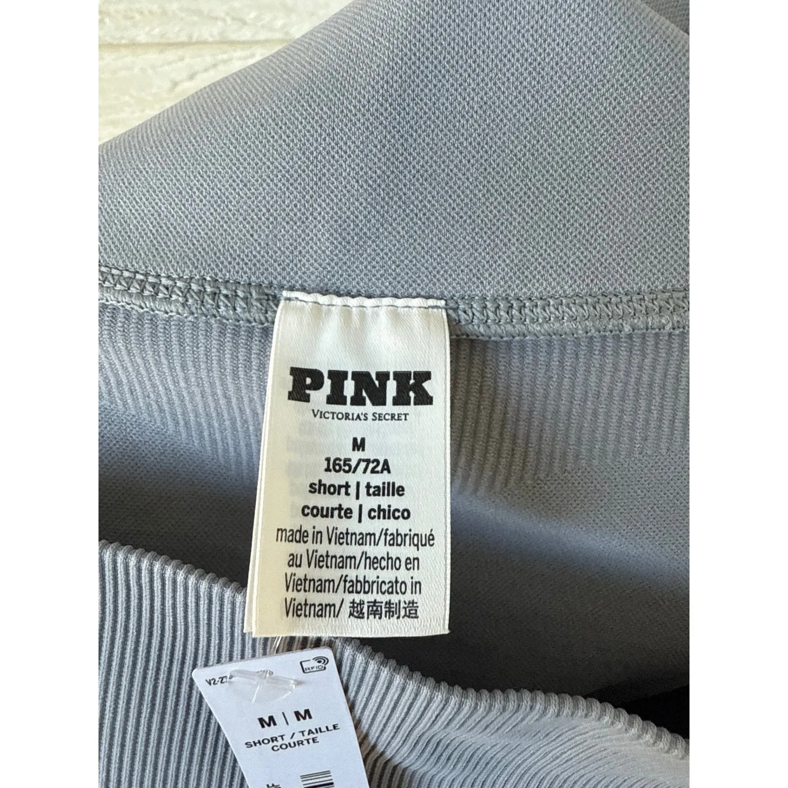 Victoria's Secret Soft Seamless Contour Leggings‎ in Gray Size Medium Short NWT - Image 4