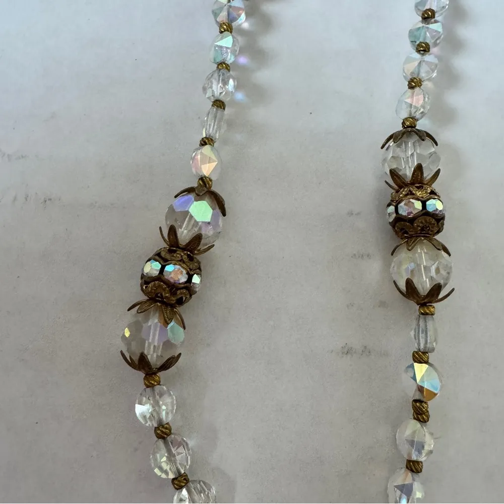 Vintage AB Crystal Gold Tone Filigree Chandelier Pendant Necklace Estate Jewelry - Image 7