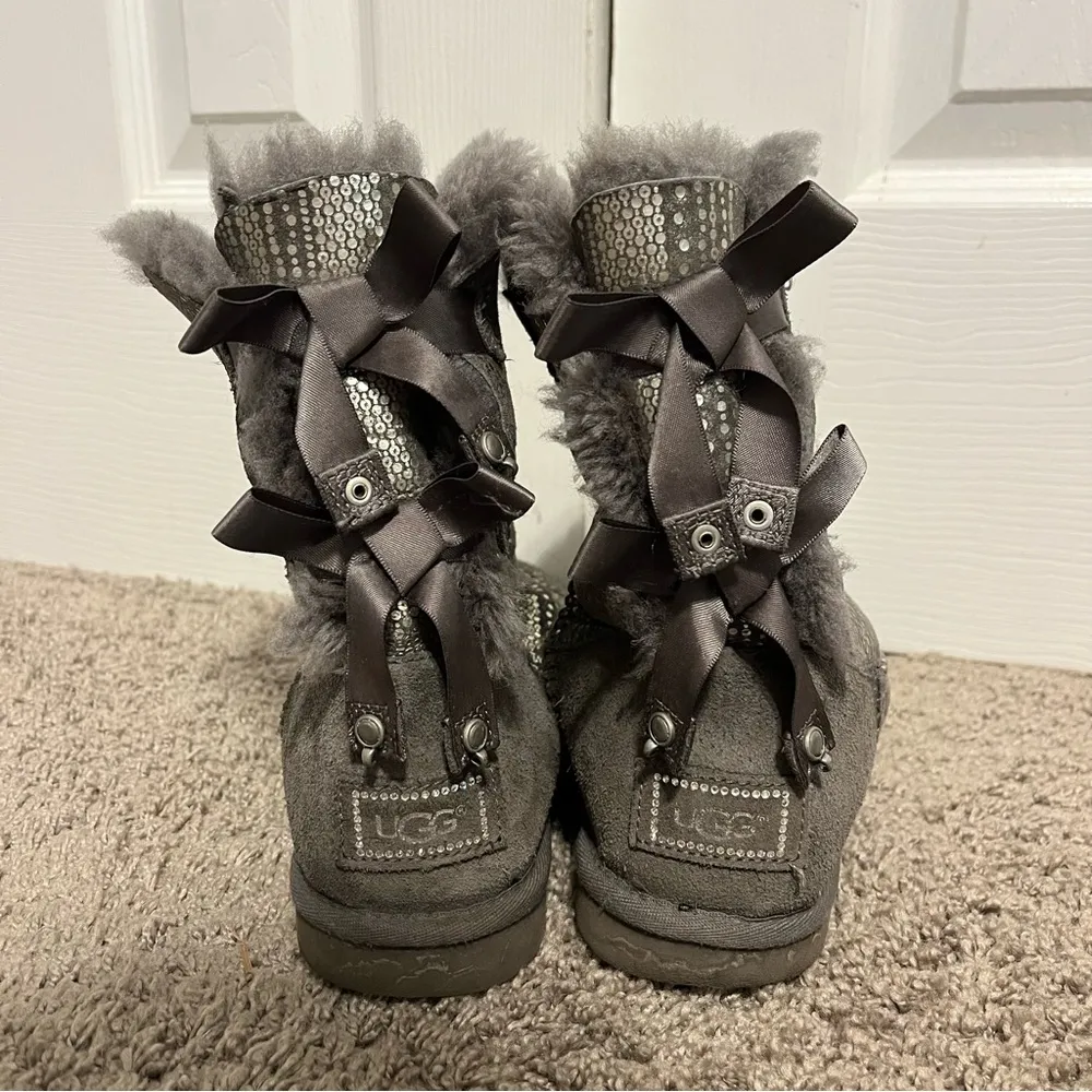 UGG  Bailey Bow Bling Uggs Grey - Image 2