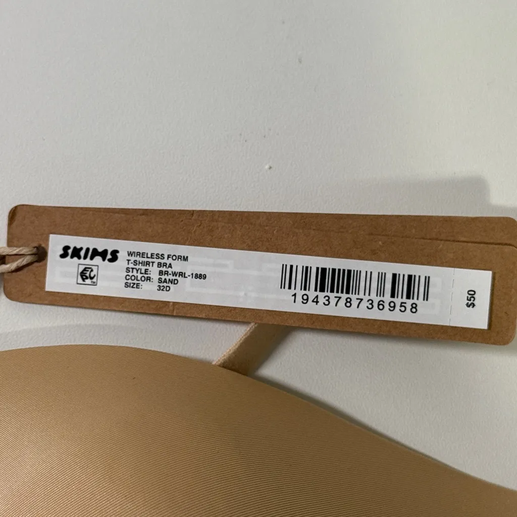 SKIMS Wireless Form T- Shirt Bra- Color Sand- Size 32D - Image 7