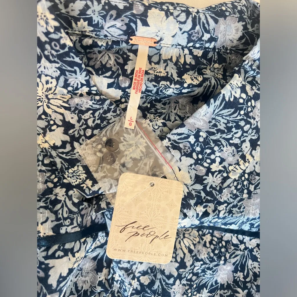 Free People White and Blue Blouse - Image 5