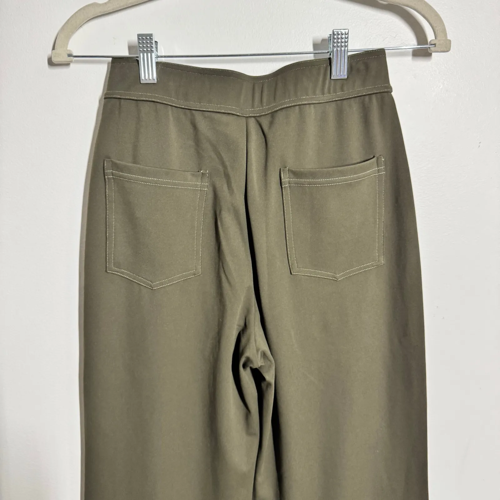 Halara High Waisted Straight Leg Button Pants XS Olive Green Forest Night NWT - Image 4