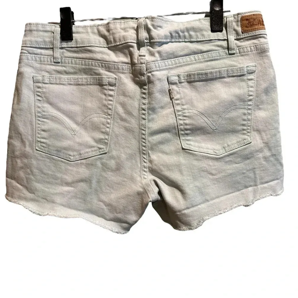 Size‎ 12 Levi shorts - Image 3