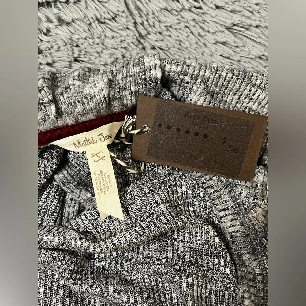 Matilda Jane Women’s Kaya Drape Back Top Size Small NWT - Image 3