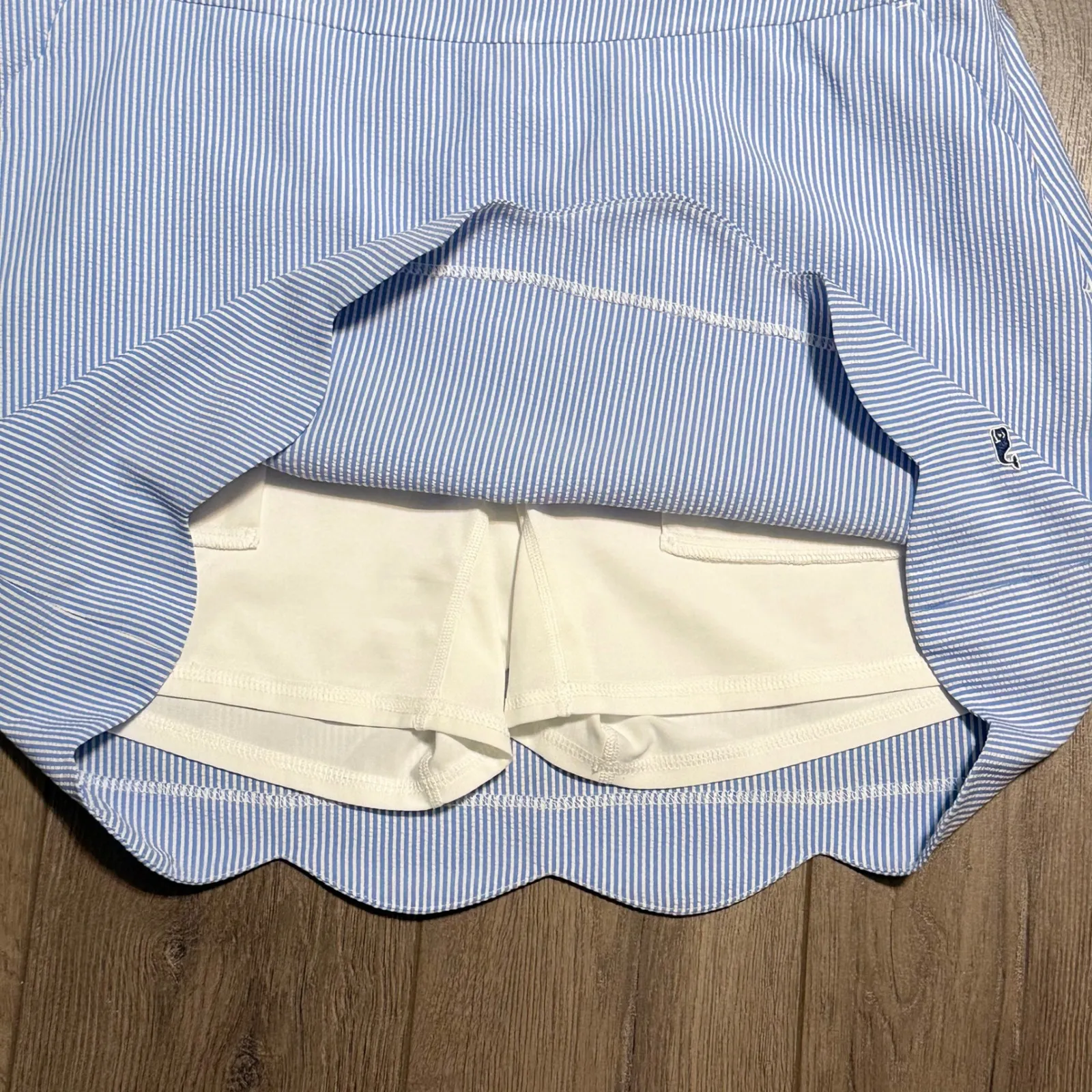 Vineyard Vines Seersucker Scalloped Skirt Blue White Striped Size 10 Golf Tennis - Image 4