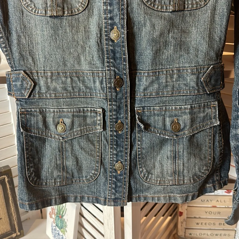 Levi Strauss Faded Slightly Distressed Denim Jacket - Image 3