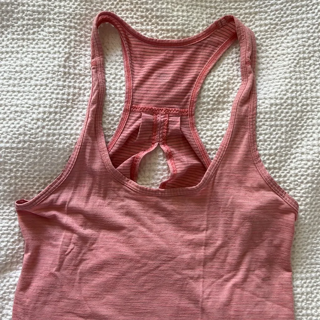 CUTE VINTAGE LULULEMON TANK - Image 3