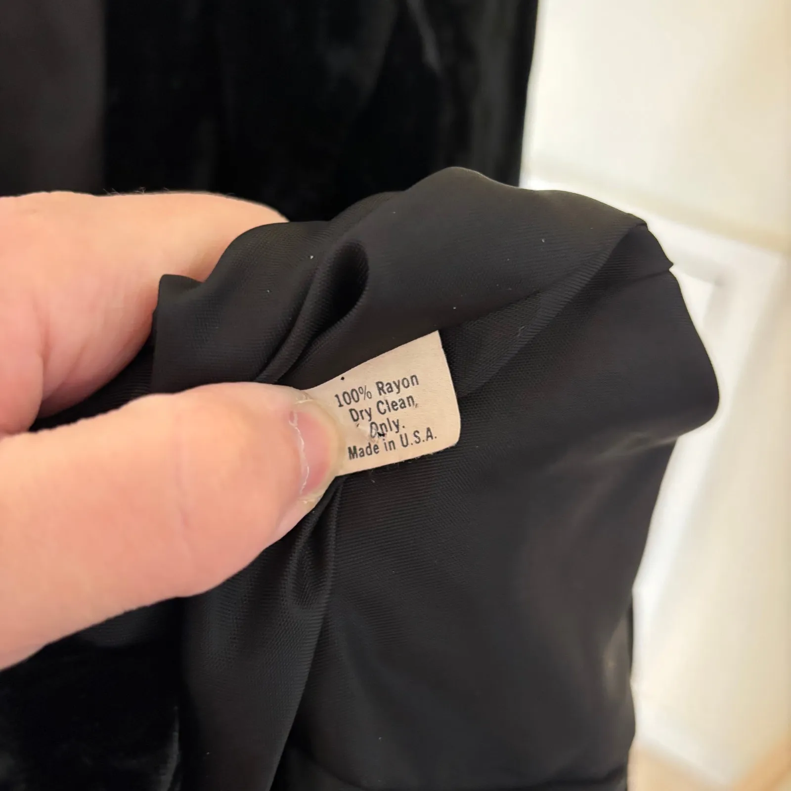 The Works Saks Fifth Avenue EUC Women's Black Crushed Velvet Blazer Size S - Image 5