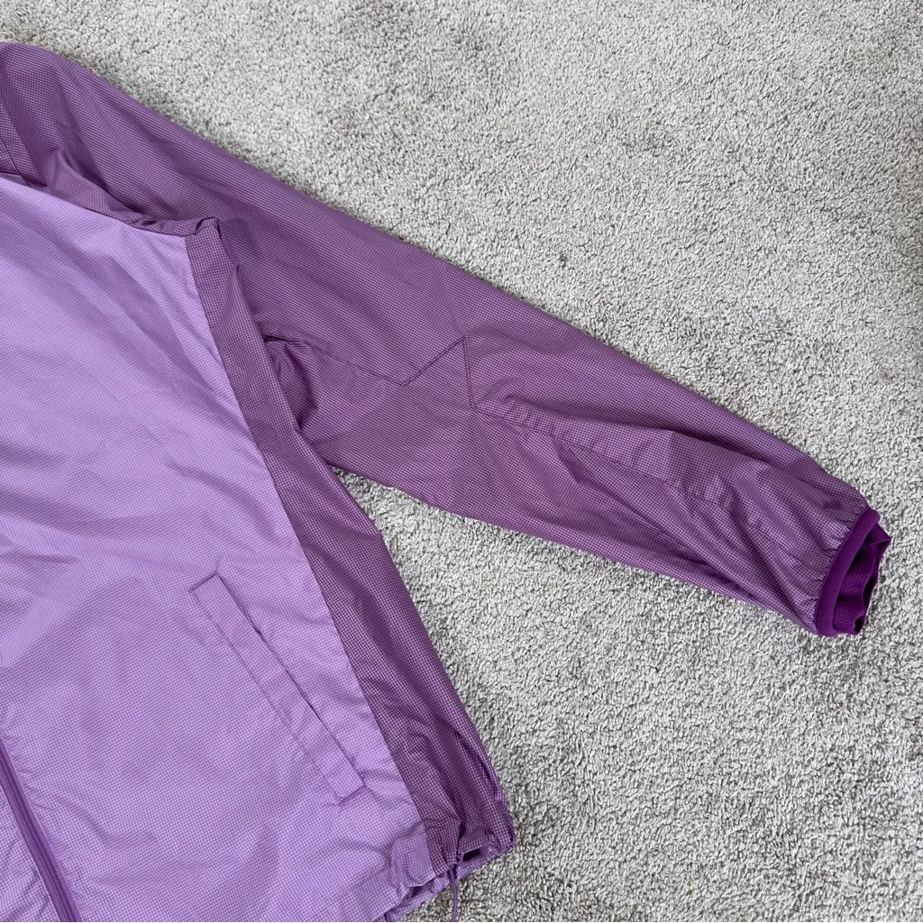 Nike Women’s Windbreaker Running Jacket Hooded Full Zip Lightweight in Purple L - Image 5