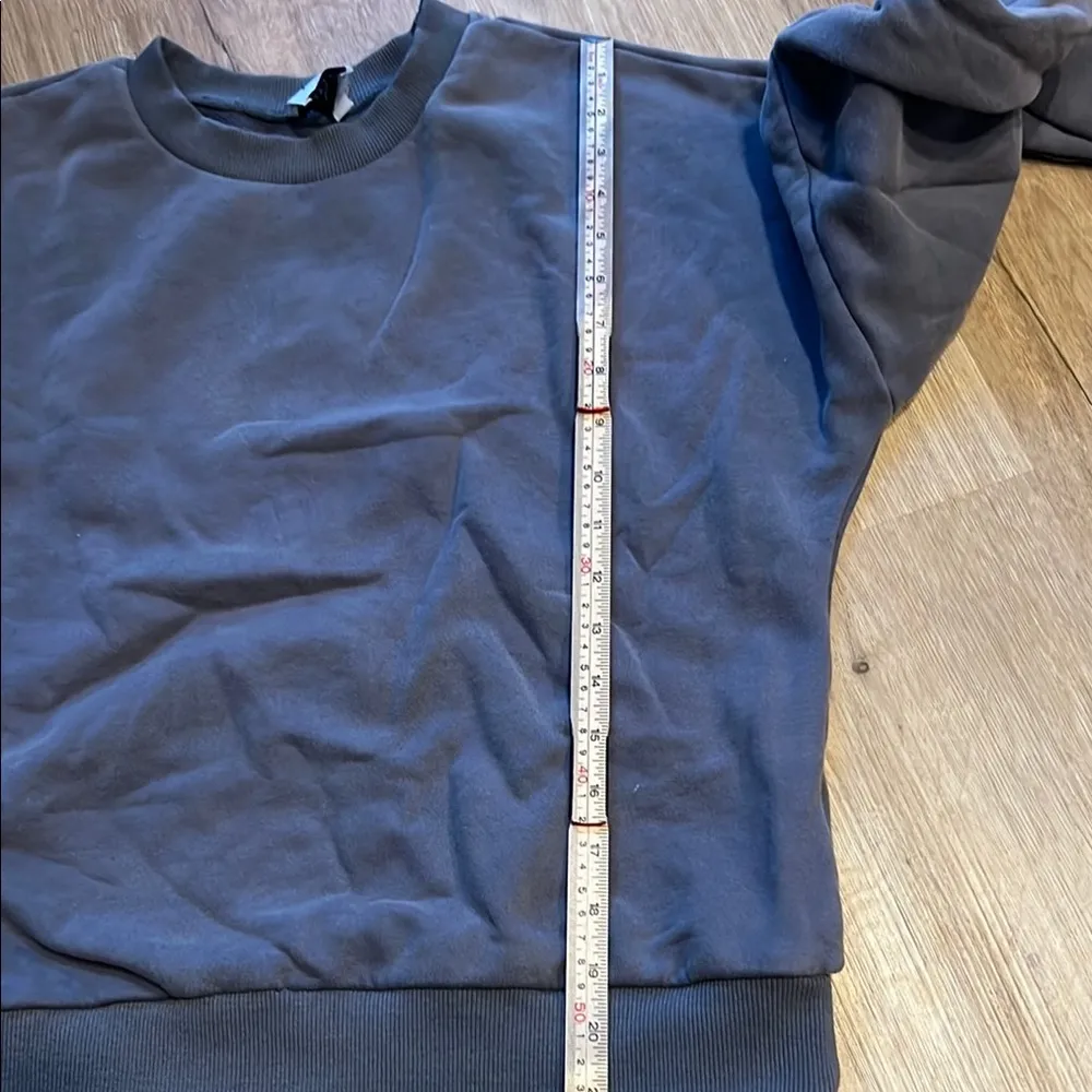 Princess Polly Crewneck Gray Sweatshirt Sz 2 - Image 6