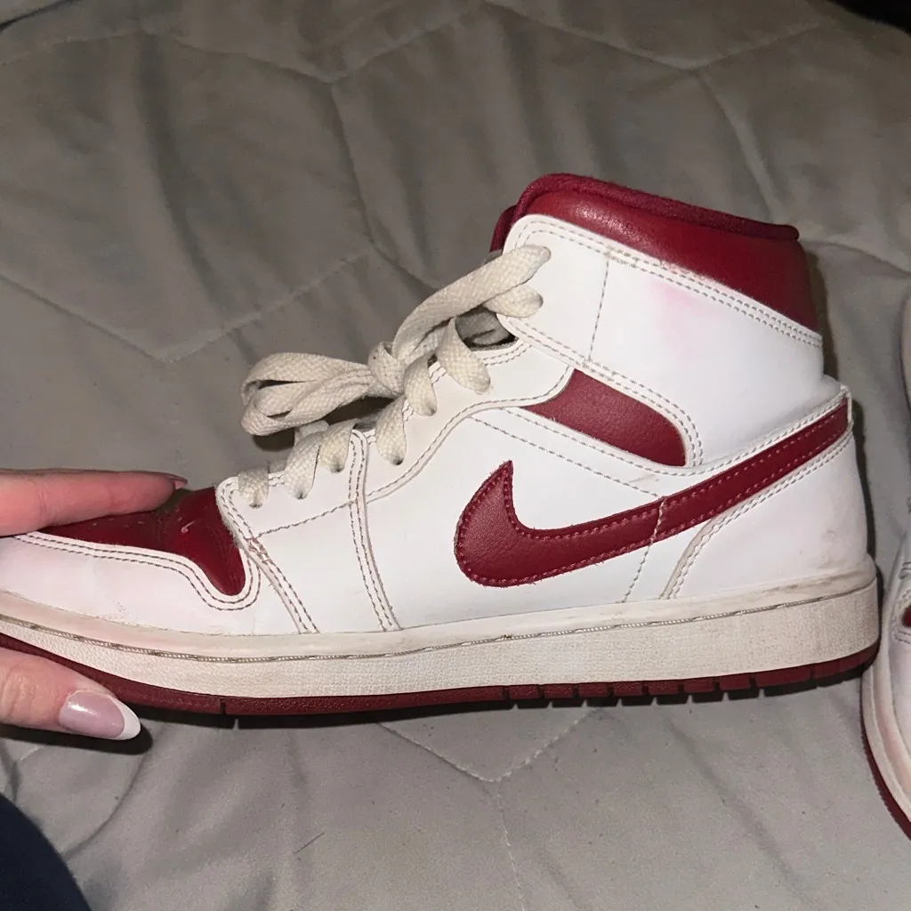 Nike Jordan Mids// White Pomegranate (very pre loved) - Image 11