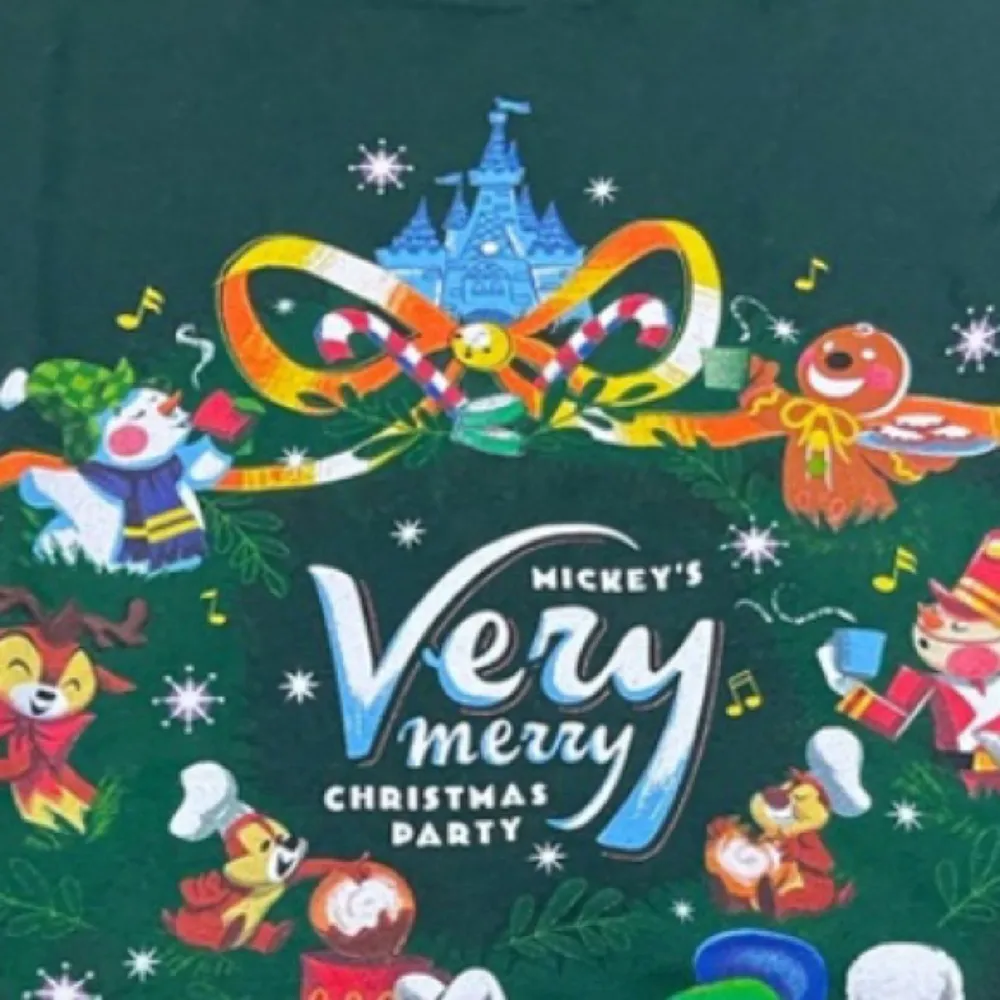 Disney parks 2017 Mickeys very merry Christmas pass holder T-shirt - Image 2