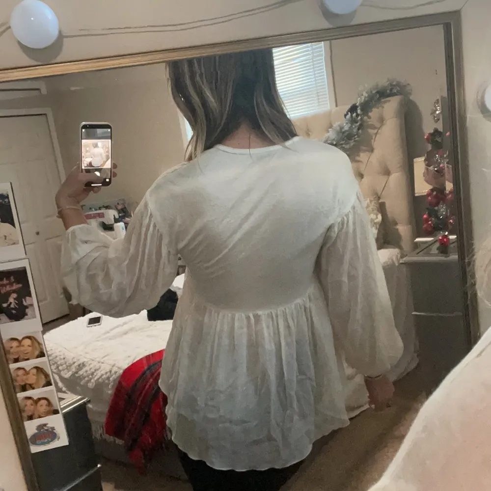 NWOT Zara white v neck baby doll long sleeve top / shirt/ blouse! - Image 7