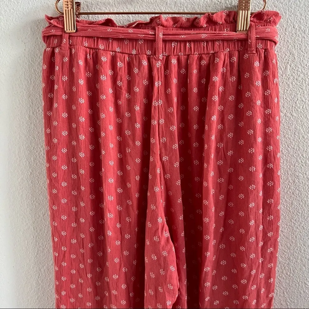 Hollister Ultra High Rise Pink Floral Print Wide Leg Crop Pants Small - Image 7