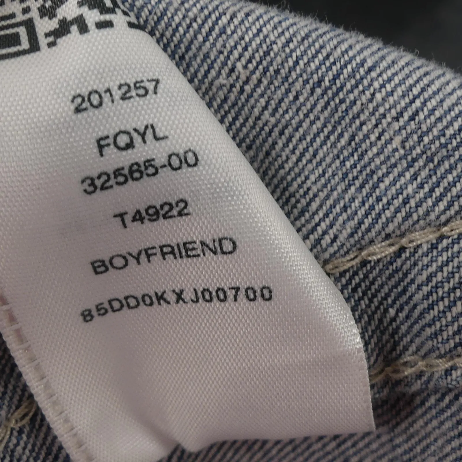 True Religion ‎ Section Trucker Jacket Womens Large Distressed Denim Chains - Image 4