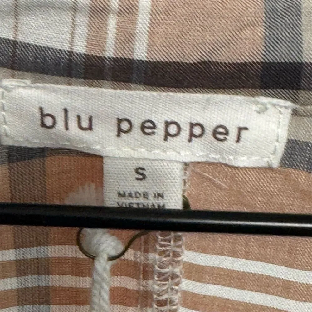 Blu‎ Pepper Plaid Shirt Women’s Small NWT Fall Button V-Neck Pullover Cozy Cabin - Image 6