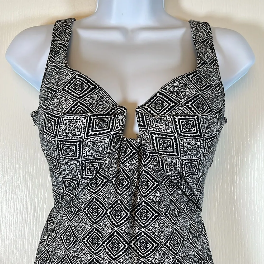 Shape Shores Swimwear Black White Underwire Swimdress Swimsuit Size 8 EUC #1221 - Image 3