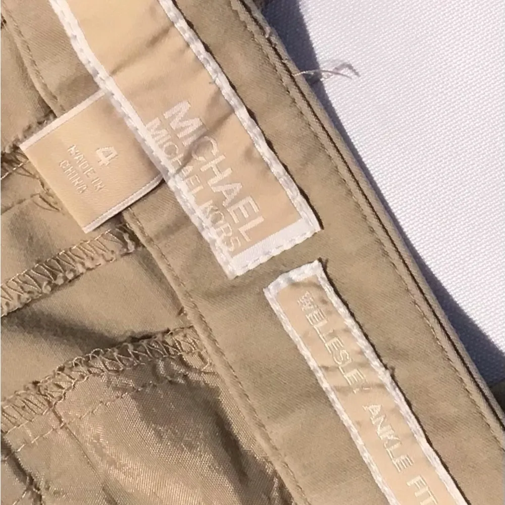 Michael Kors Wellesley‎ Ankle Fit Beige pants slant pockets size 4 - Image 4