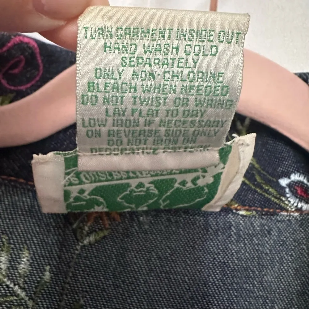 Quacker Factory Jacket Embroidered Floral Blue Denim Jean Trucker Women's Size L - Image 12