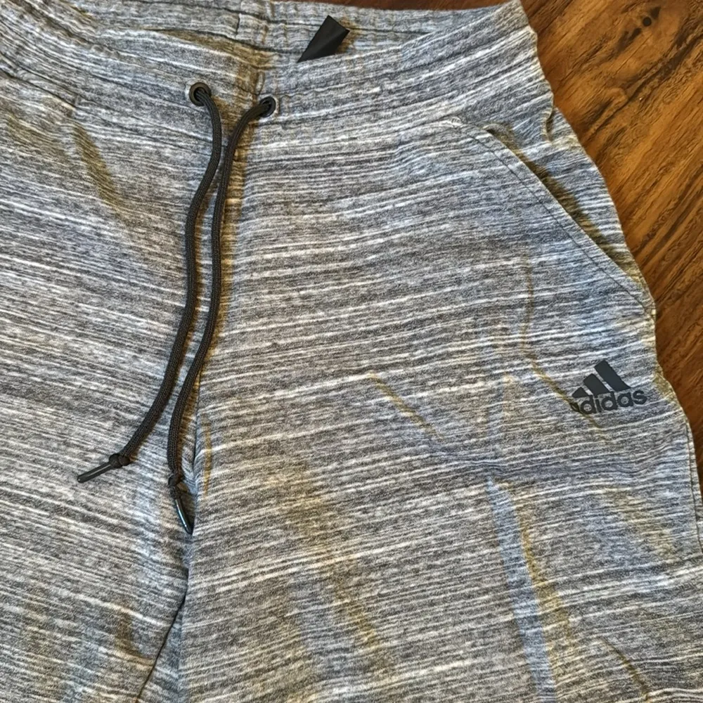 Adidas Women’s Sport 2 Street Heather Grey Sweatpants Culotte Wide Leg Size Med - Image 4