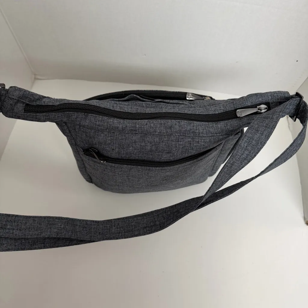 Lug Flutter Crossbody Purse Pockets Organizer Travel RFID Heathered Grey Black Gray - Image 10