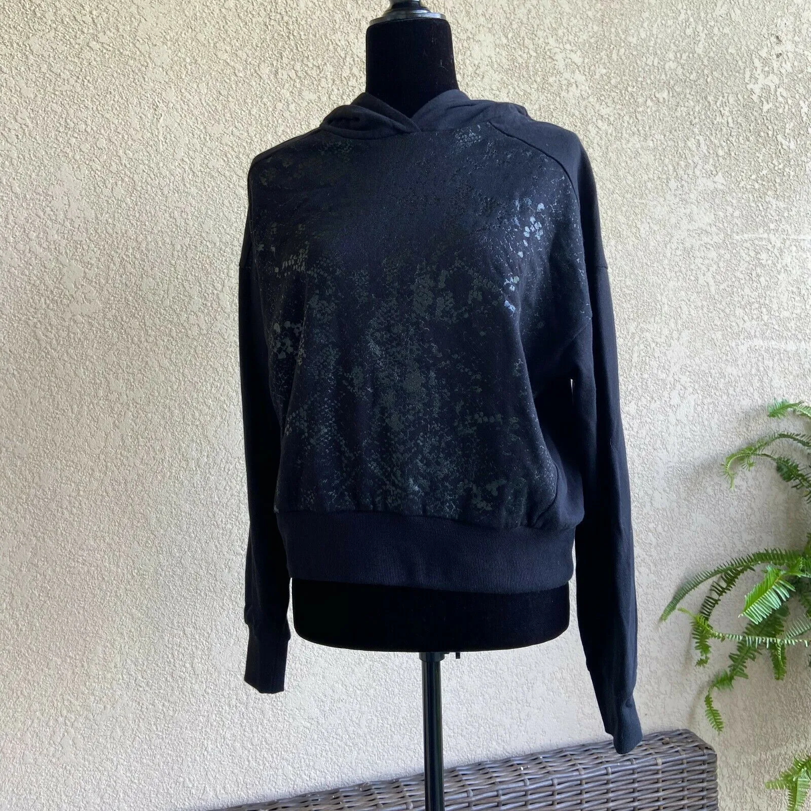 Socialite Womens Hoodie Size XS Snake Print Black Soft Extra Small‎ NEW - Image 3