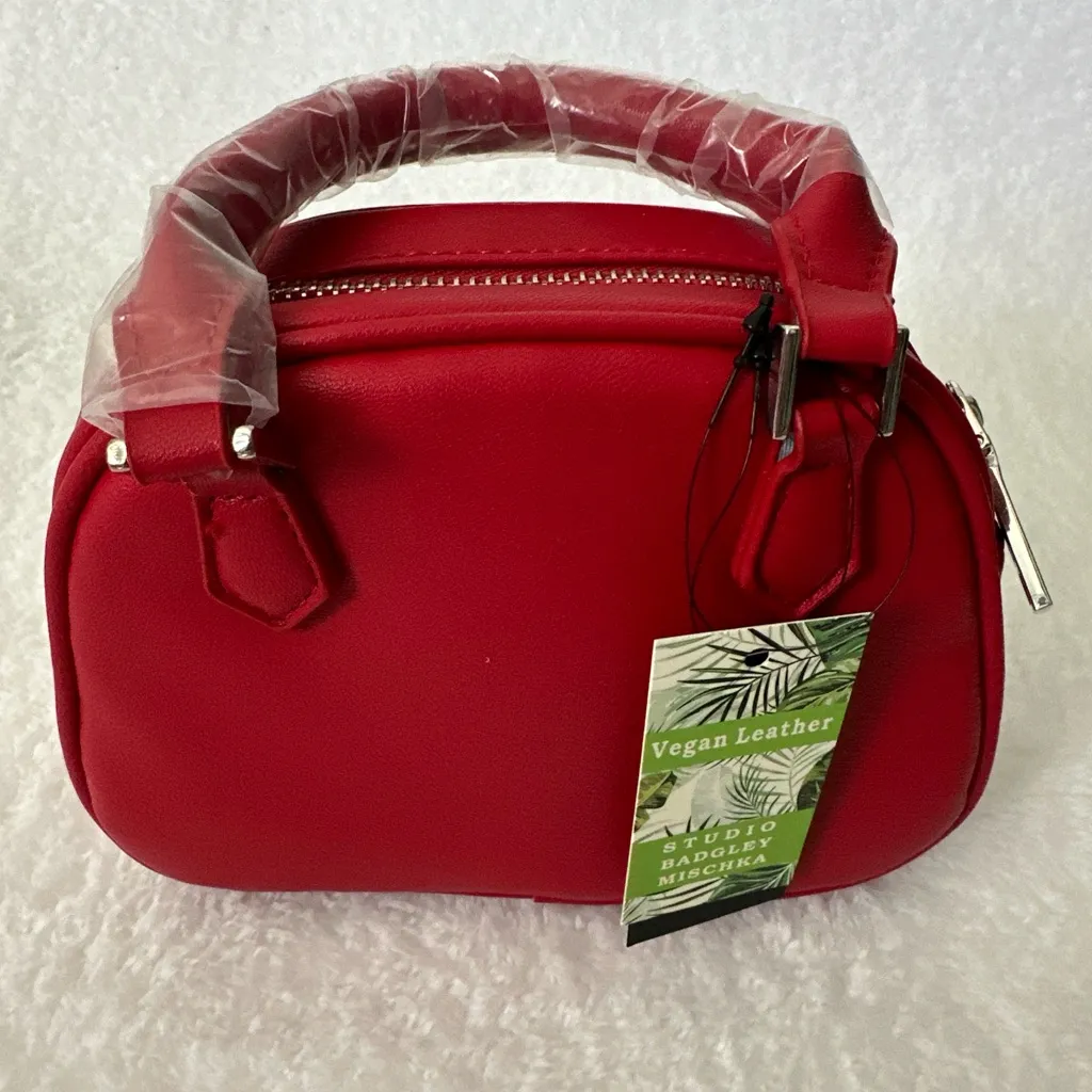 BADGLEY MISCHKA STUDIO CROSSBODY DOME WITH STUDS RED $99 MSRP NWT - Image 2
