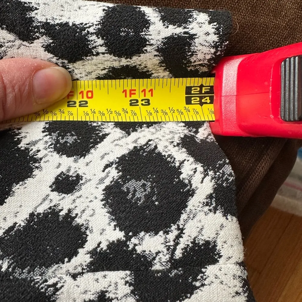 Calvin Kline Black Gray White Animal Print. Gold Zip Closure Pockets Jacket Sz M - Image 15