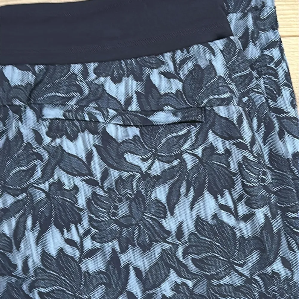 Athleta Trekkie North Floral Print Hiking Casual Ankle Jogger Pants Blue Size 14 - Image 6