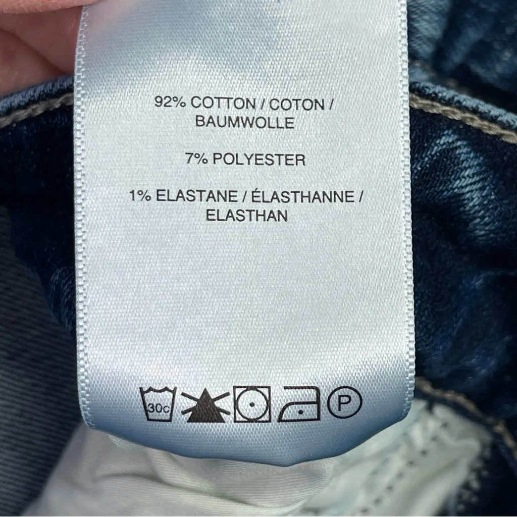 Silver Jeans Suki Shorts Women's 29 Blue Low Rise Relaxed Distressed Dark Wash - Image 5