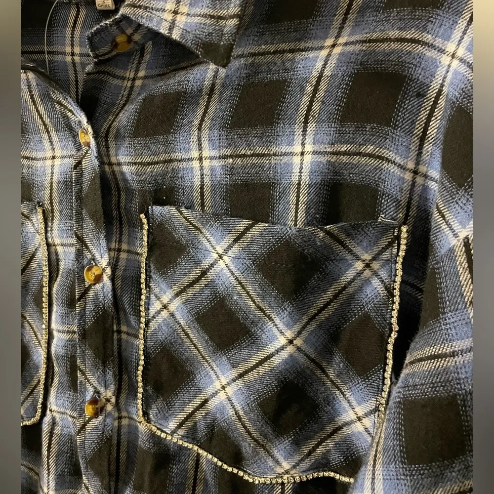 NWT Eden & Olivia plaid blouse - Image 4