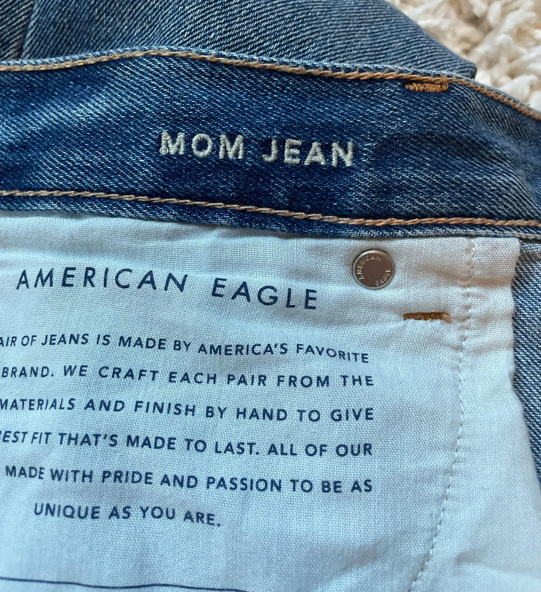 American Eagle Outfitters Mom Jeans - Image 4