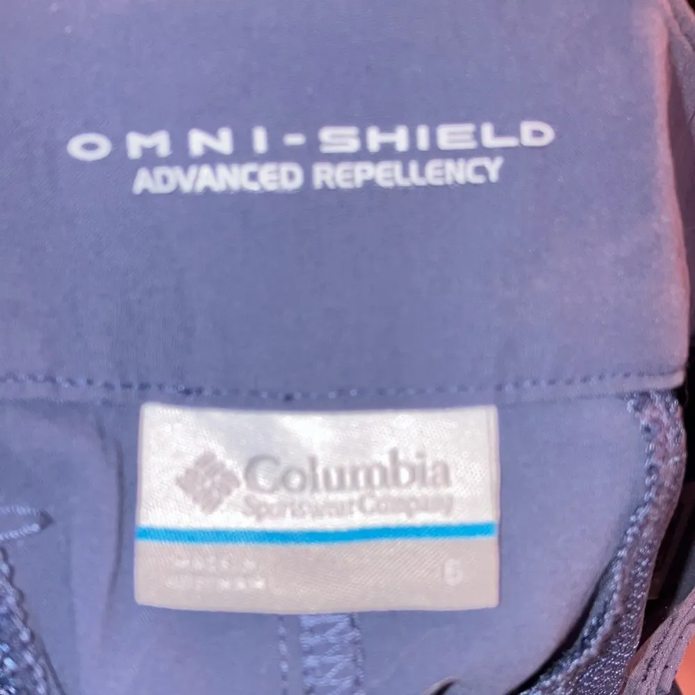 Columbia Omni-Shield Bermuda Shorts, Size 6 - Image 4