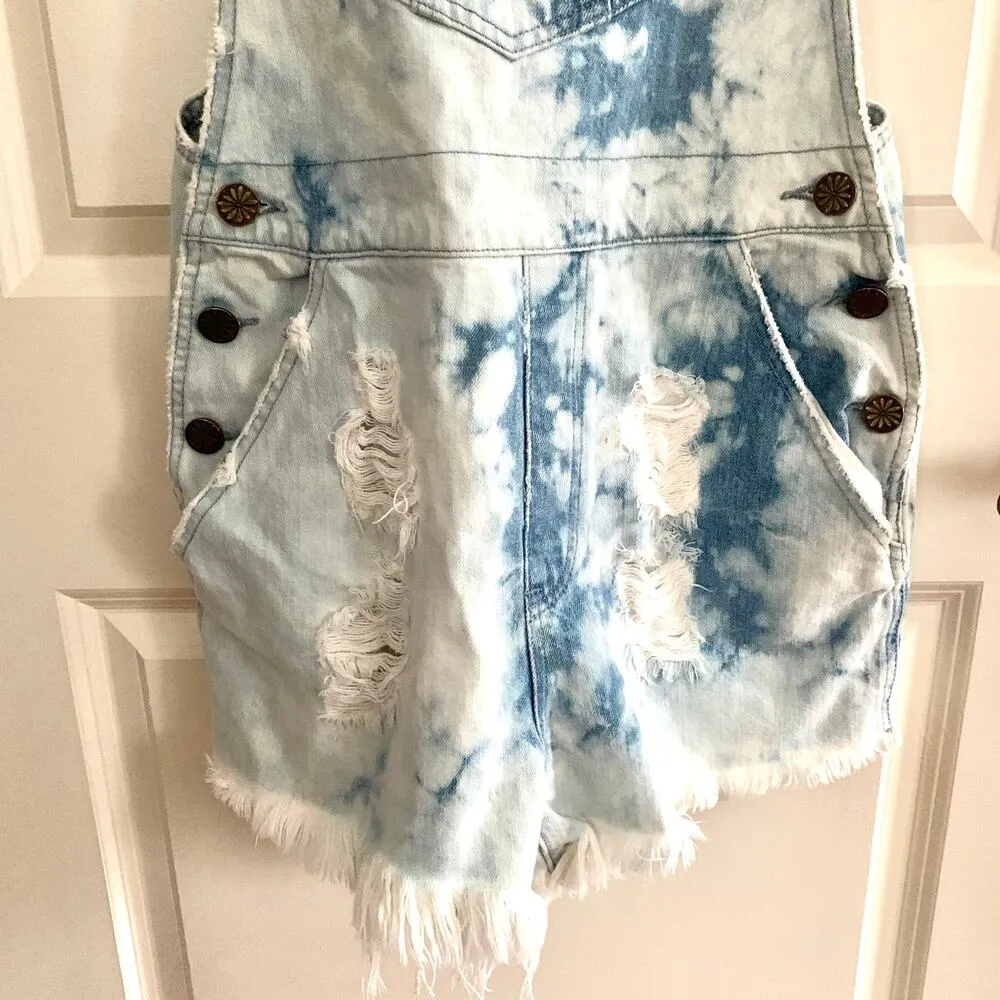 3/$15 Show Me Your Mumu Georgia Overalls Shortalls in Tide Wash *Small Stains* - Image 6