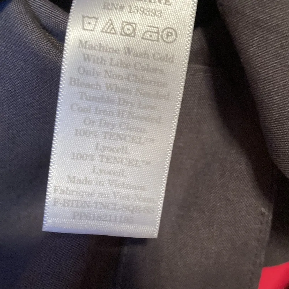 NWOT EVERLANE HIGH LOW BUTTON UP SHORT SLEEVE - Image 8