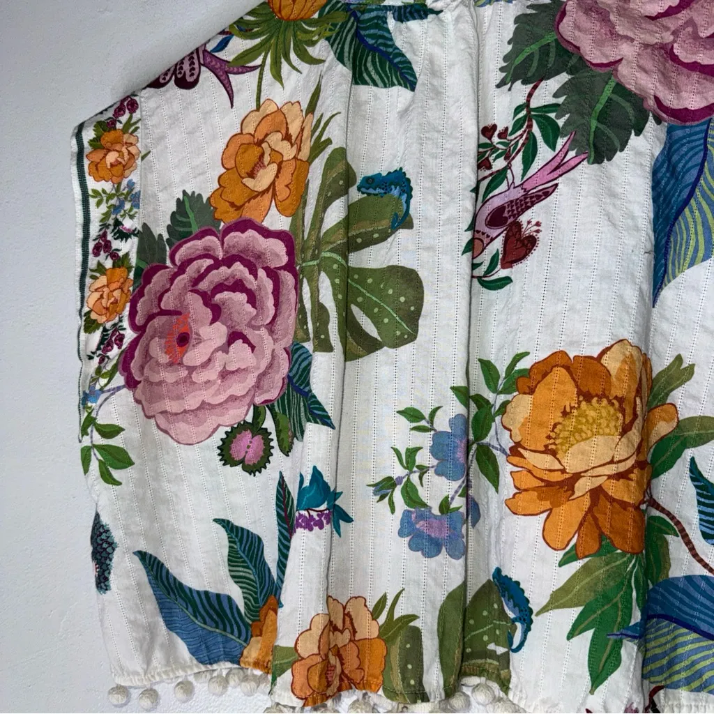 Farm Rio Short Sleeve V Neck Tassel Blouse Bird Floral Small - Image 7