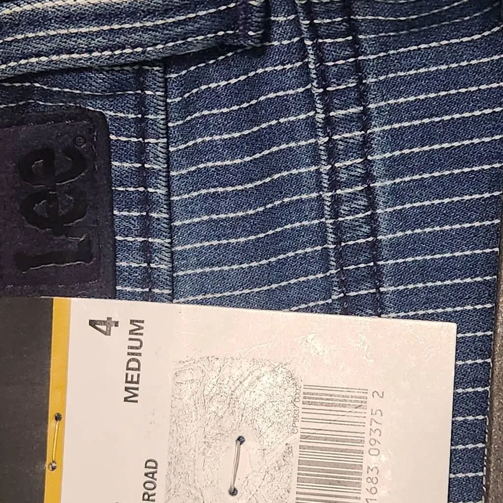 Lee Stripe Denim Shorts NWT Size 4 Lee Mid-Rise Striped Jean Shorts - Image 9