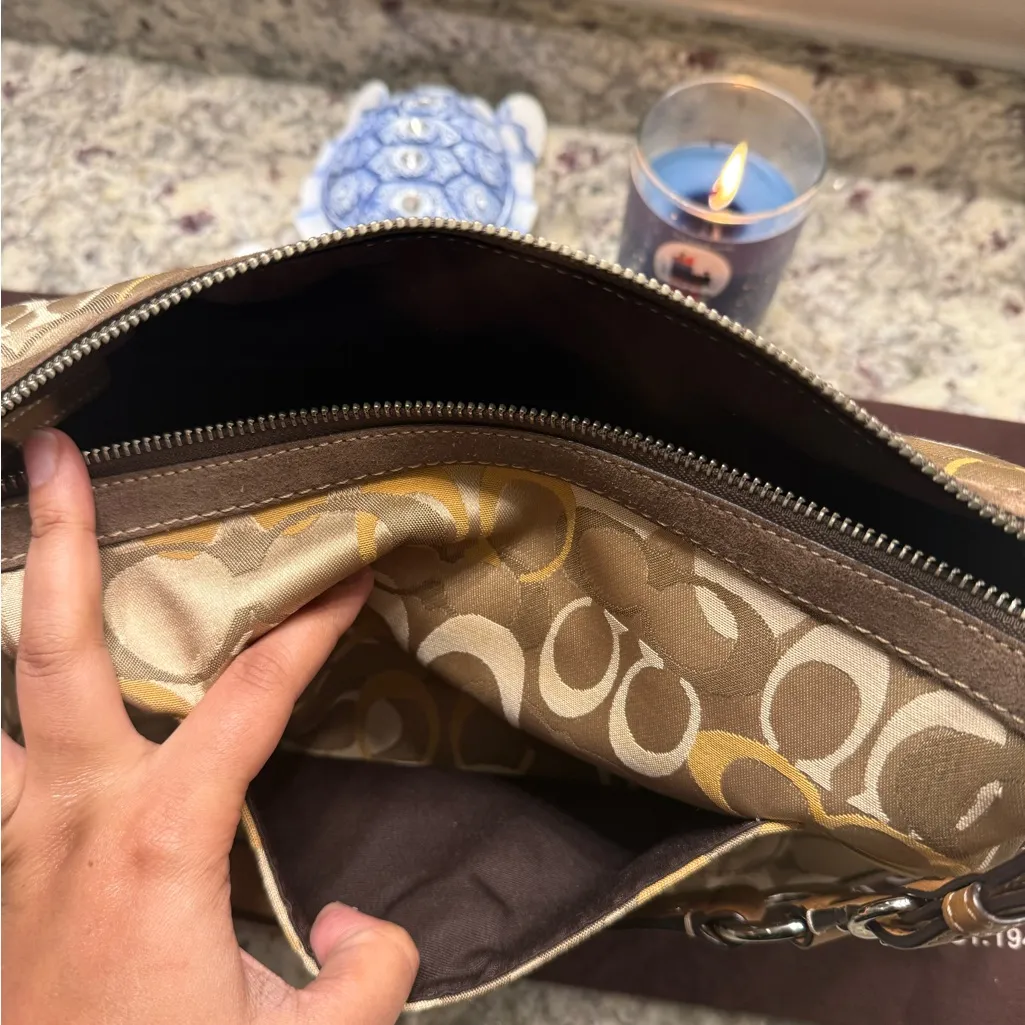 Coach Y2K Vintage Logo Shoulder Bag - Image 11