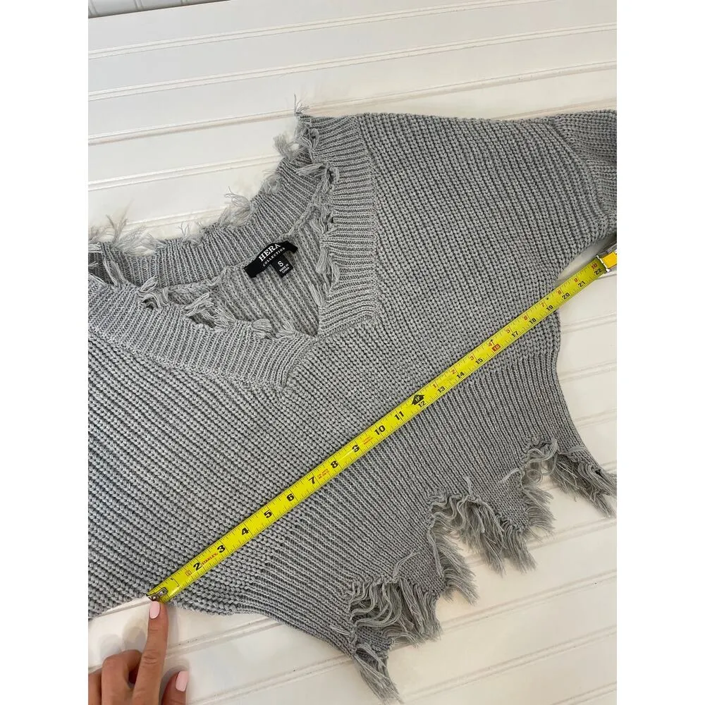 Hera Collection Gray Distressed Look Deep V-Neck Pullover Cropped Sweater Size S - Image 5