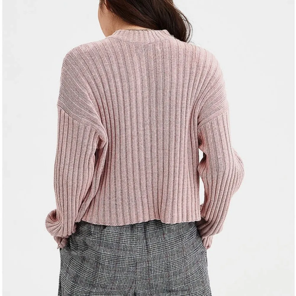 American Eagle Outfitters AE Blush Pink Ribbed Knit Crew Neck Sweater Medium - Image 4
