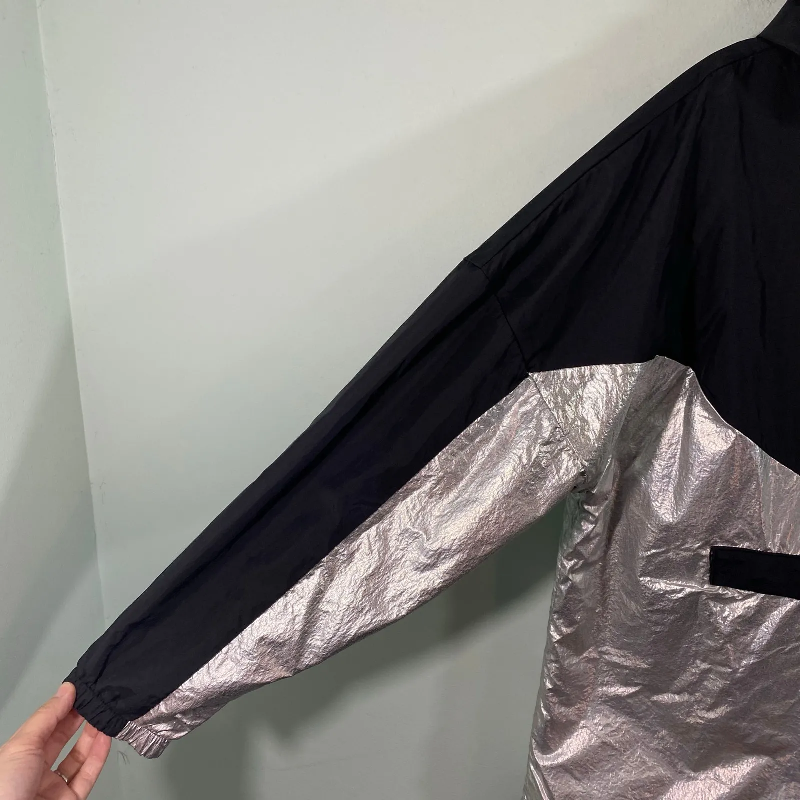 PINK Victoria's Secret Limited Edition NYC Silver Half Zip Windbreaker Size S - Image 6