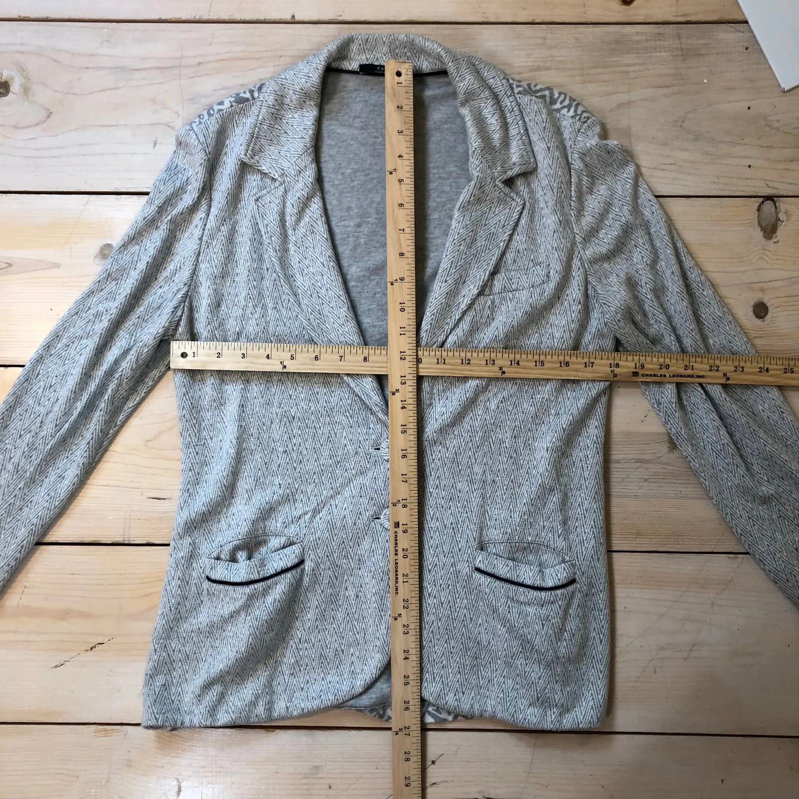 Tart  EUC Women's Light Gray Knit Blazer with Geo Houndstooth Pattern Size L - Image 7