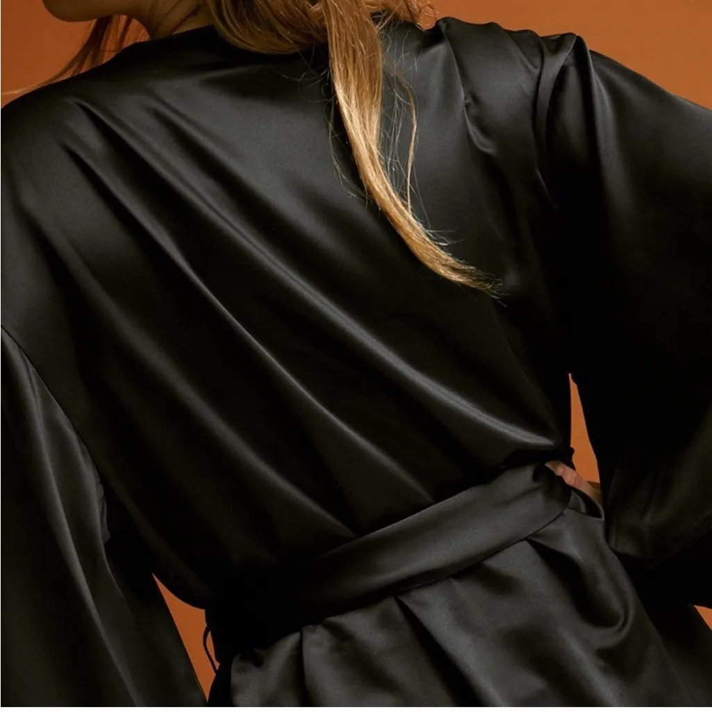 NWT ThirdLove black satin robe OS -‎ fits 0-14 - Image 3