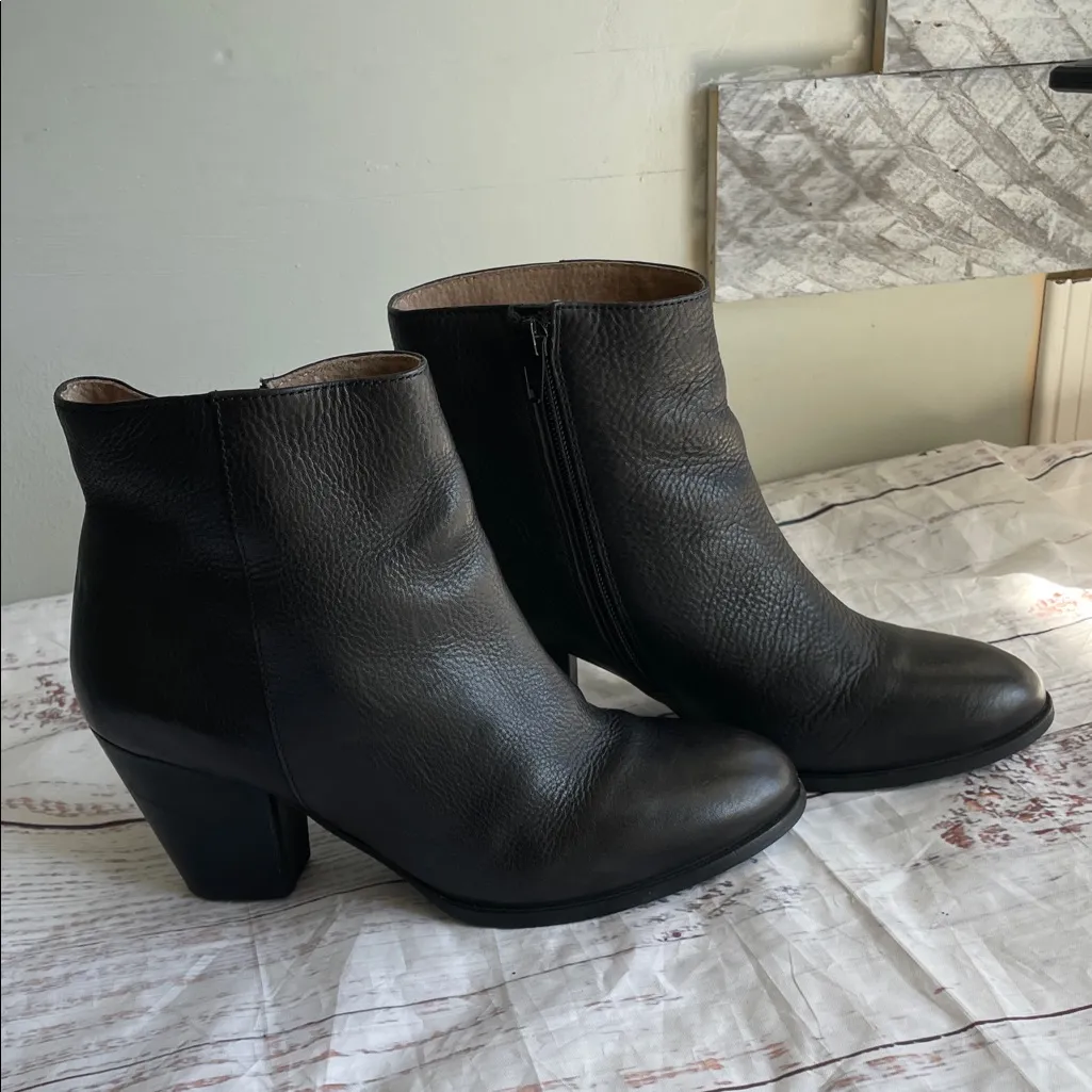 Fat Face Black Ankle Booties Size 8 - Image 5