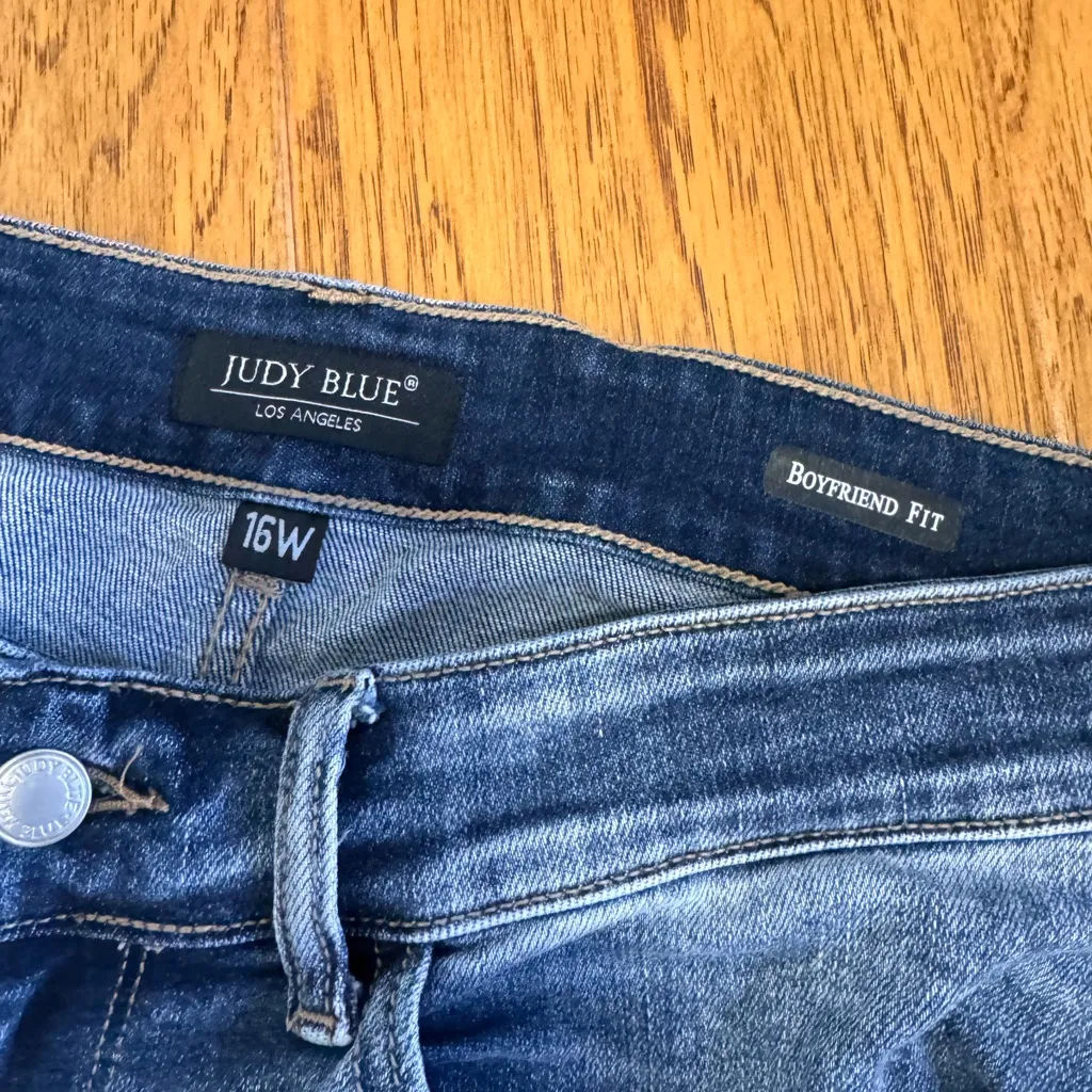 Judy Blue Jeans Womens 16 W Boyfriend Fit Distressed Denim Mid Rise Blue Stretch - Image 2