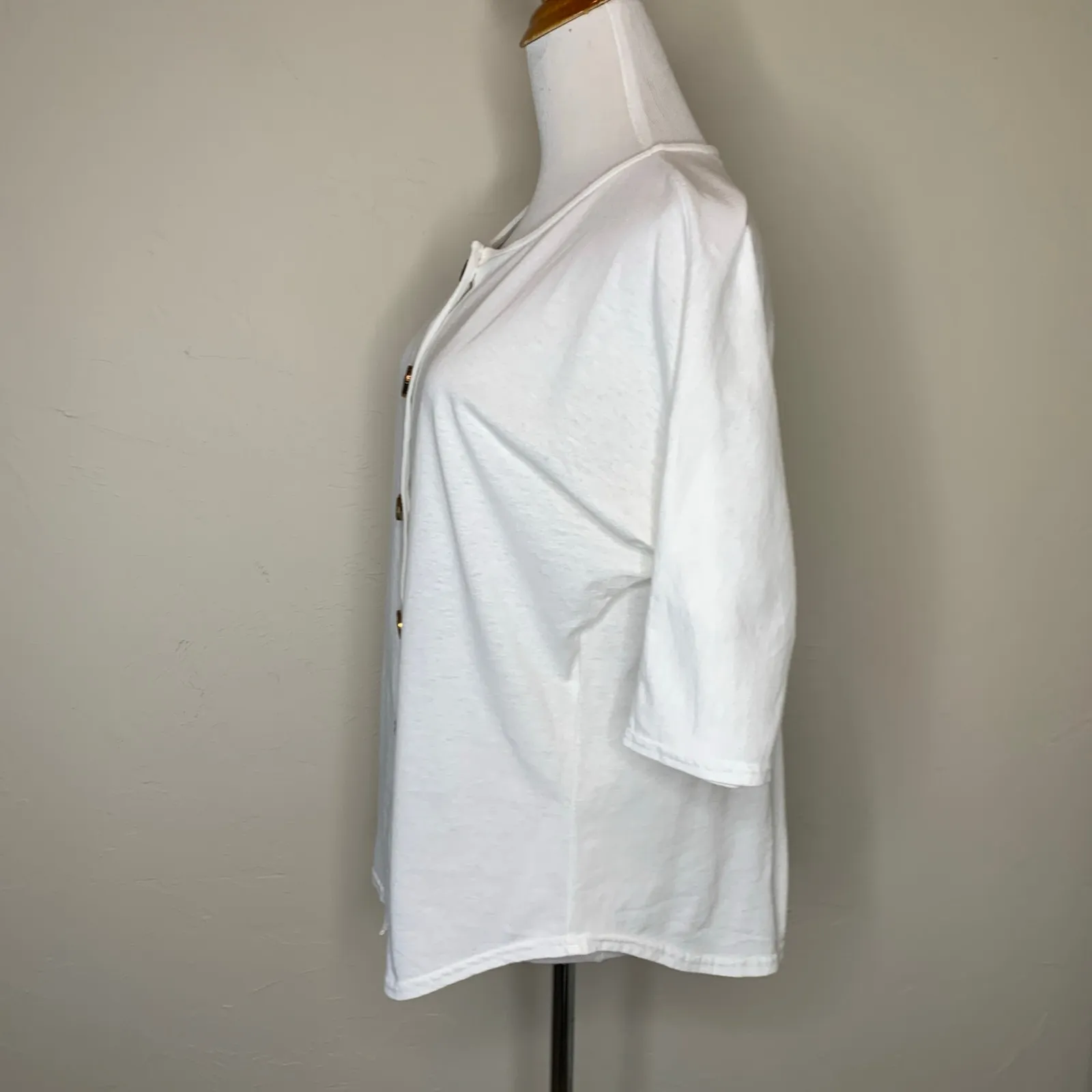 Vintage Jersey Top White Button Front w Large Buttons Hearts Sz Medium - Image 3