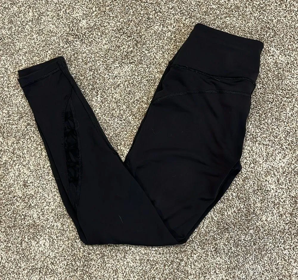 Knockout By Victoria’s Secret Sport Leggings with Criss Cross Detail Size Small - Image 3