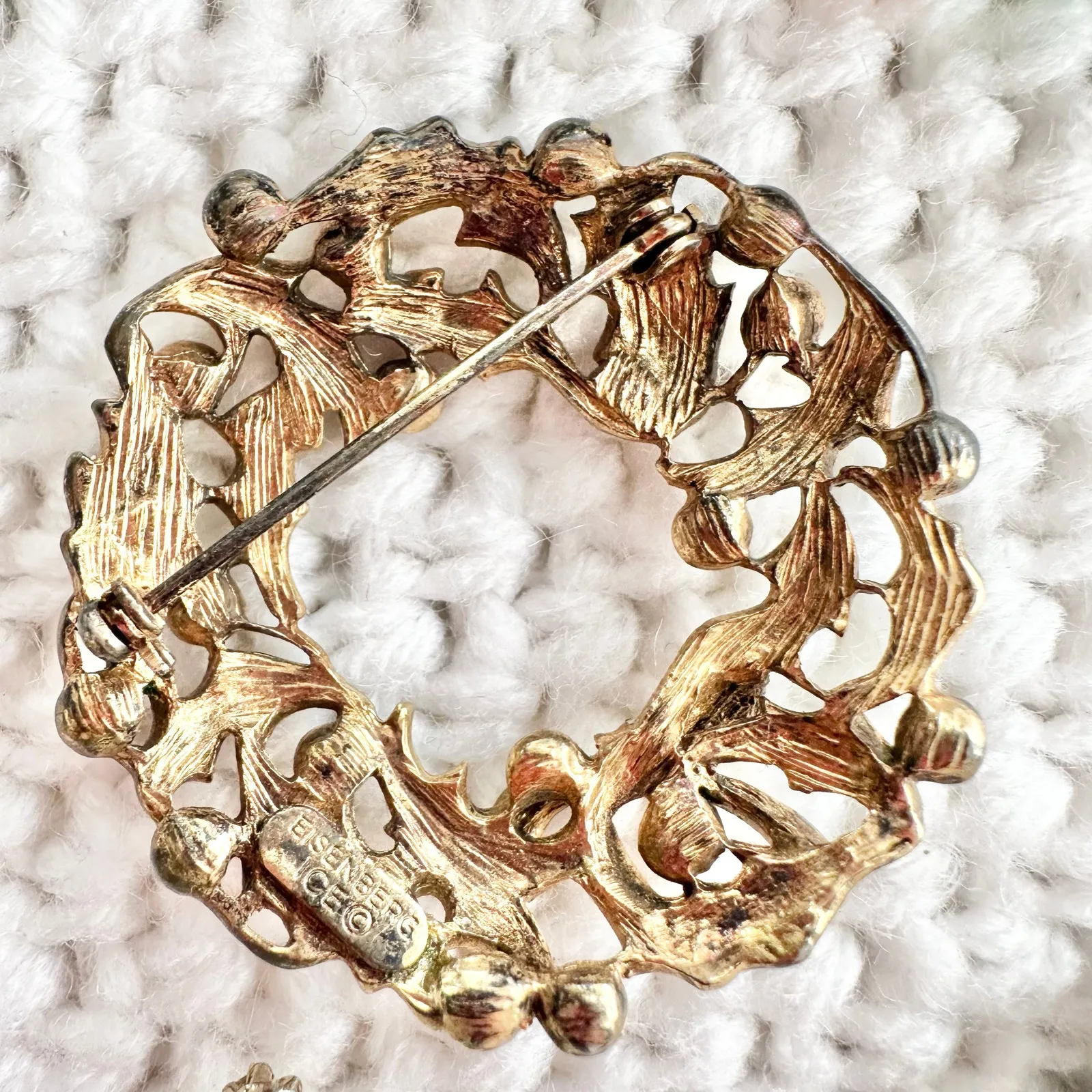 Holiday Christmas Lot Set of 8 Tree Snowman Wreath Angel Vintage Brooch Pins - Image 8