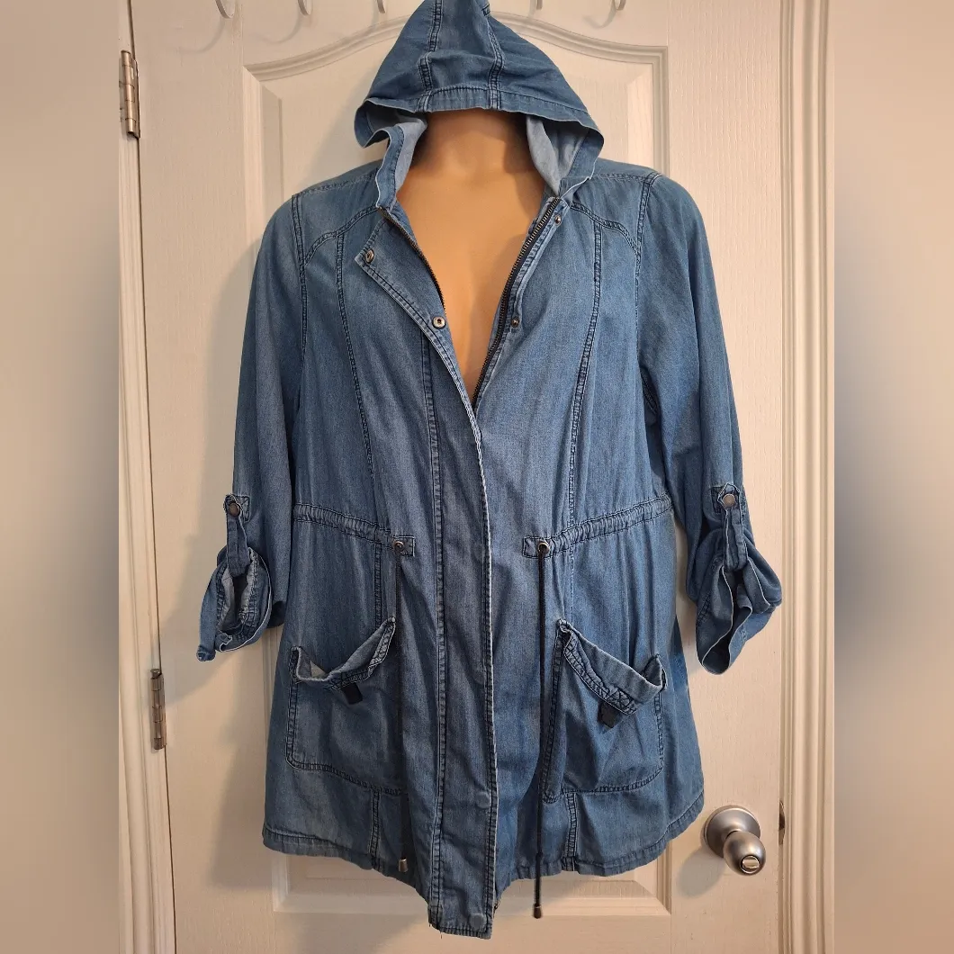 Torrid Sz 2 Women's Blue Denim Hooded Jacket - Image 2