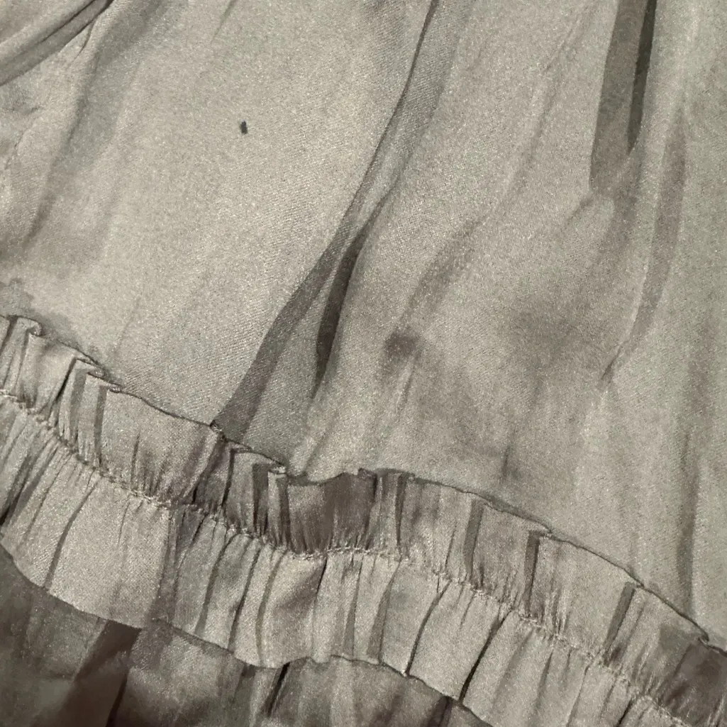 OPT TUCKERNUCK TIANNA TIERED RUFFLED LONG SLEEVE GRAY - Image 7